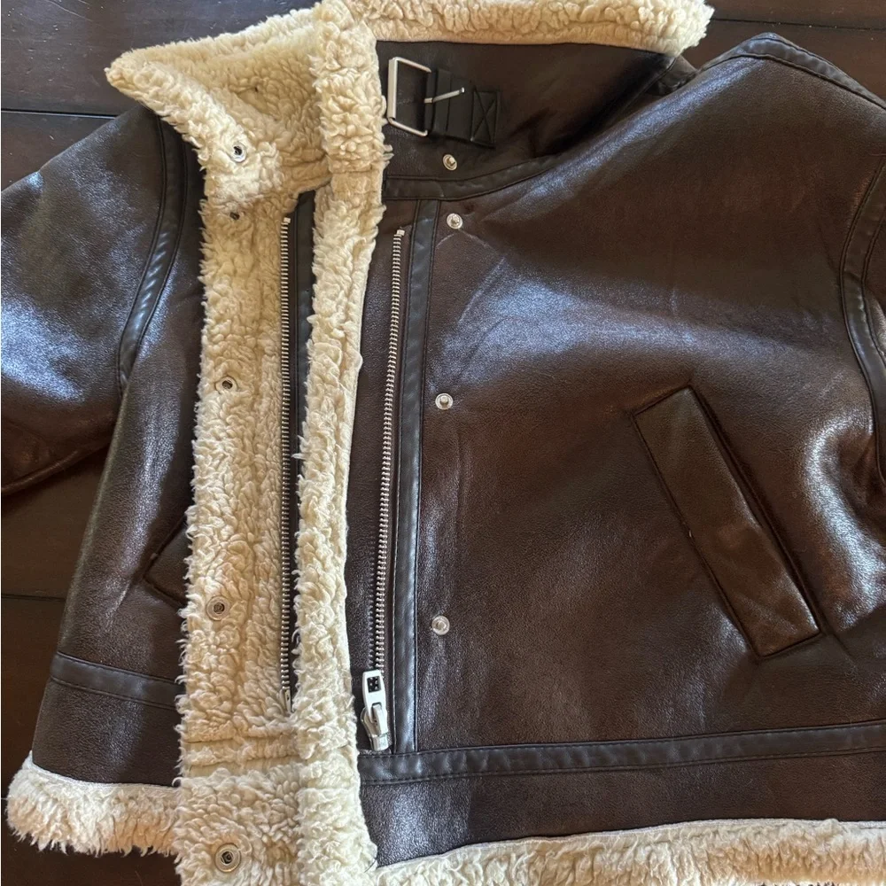 Brown Shearling Jacket with Cream Lining - Picture 4 of 5